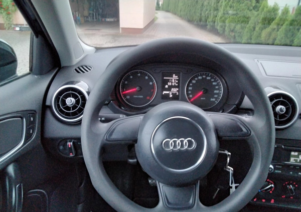 Audi A1 cena 42700 przebieg: 59100, rok produkcji 2014 z Ostrołęka małe 211